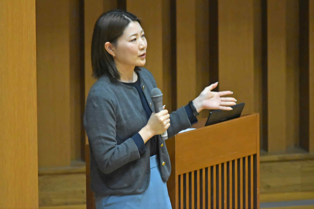 Your Midwife じん、中島仁美さんの講演の様子1